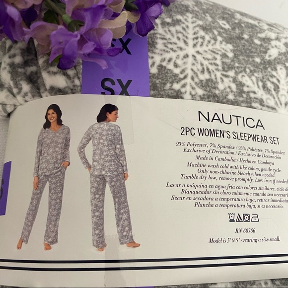NUTICA Women's 2-Piece Silky Stretch Fleece Pajama Set, NWT - Picture 4 of 5